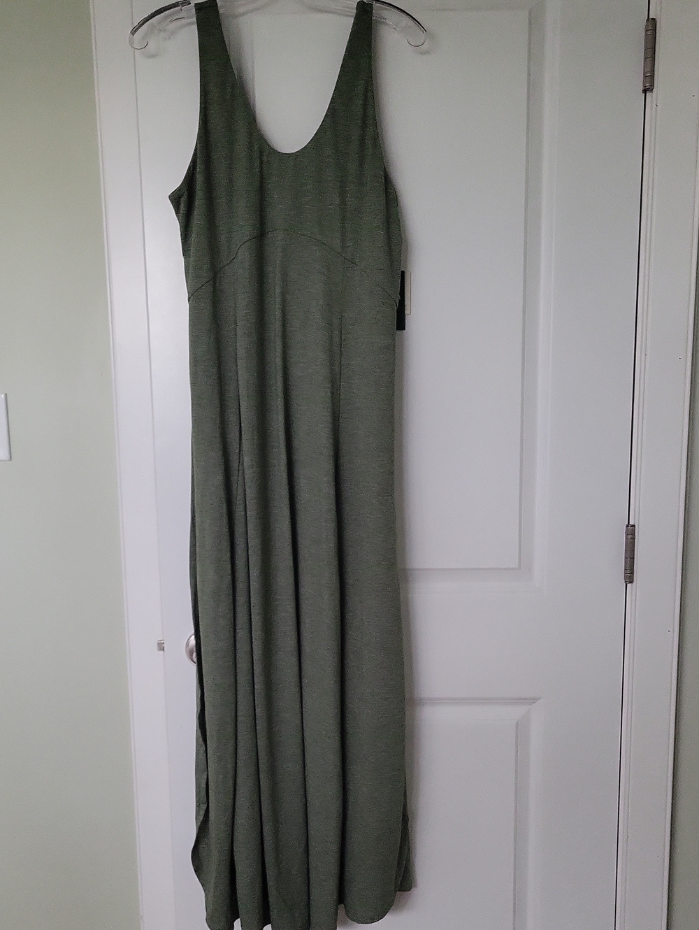HALARA Olive Green Sleeveless Maxi Dress